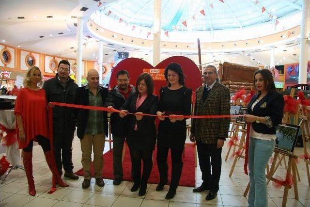 Deepo&rsquo;da &lsquo;bana Aşkını Anlat&rsquo; Sergisi 2