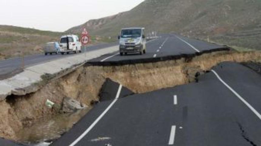 Cizre&rsquo;de &Ccedil;&ouml;ken Yol I&ccedil;in Soruşturma Başlatıldı