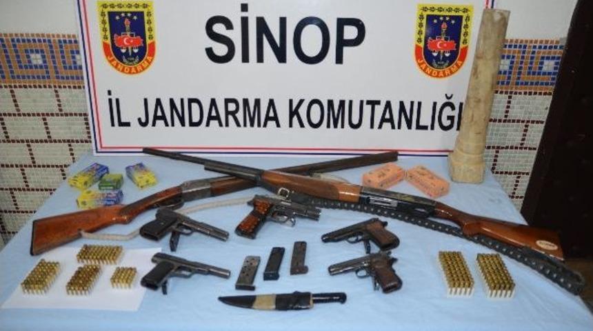 Jandarmadan Ka&ccedil;ak Silah Operasyonu