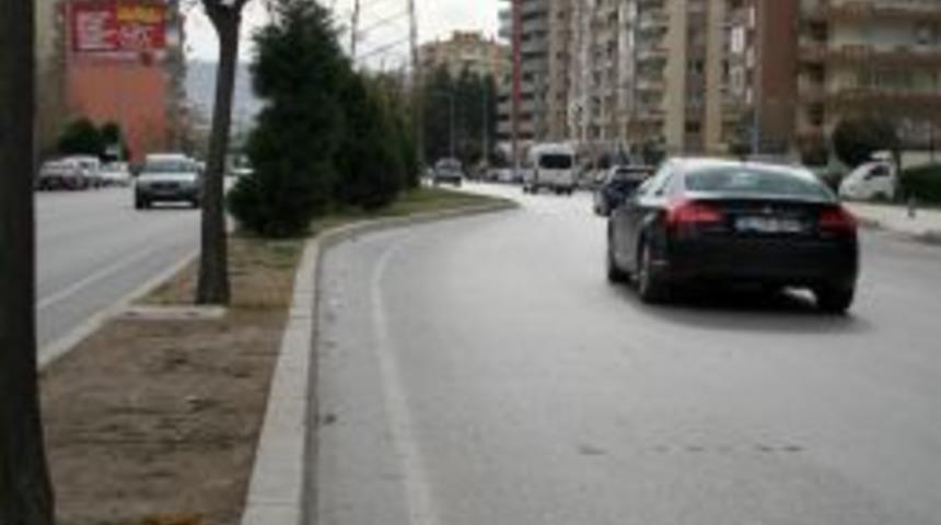 İzmir'in Şehiri&ccedil;i Yolları K&ouml;r Nokta Dolu