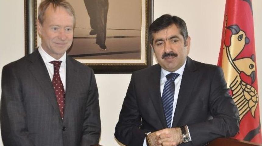 İsve&ccedil; Ankara B&uuml;y&uuml;kel&ccedil;isi Akesson&rsquo;dan Vali Doğan&rsquo;a Ziyaret