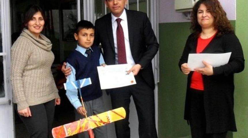 Model U&ccedil;ak Kursu İlgi G&ouml;rd&uuml;