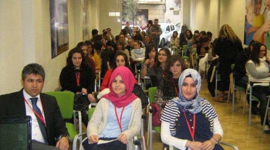 K&uuml;lt&uuml;r El&ccedil;ileri D&ouml;nd&uuml;