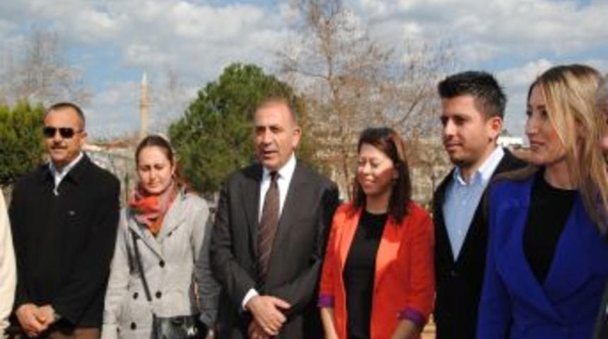 Gürsel Tekin: İktidar, Insanlarda Sevgililer Günü Kutlayacak Derman Bırakmadı