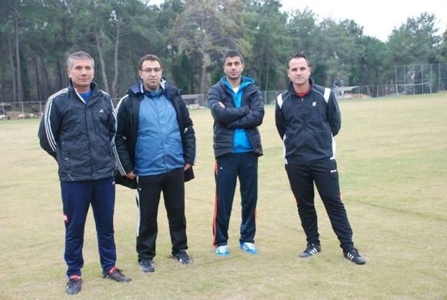 Adıyamanspor Teknik Direktörü Mehmet Gönülaçar: Bu Taraftar Ile Ligde Kalırız