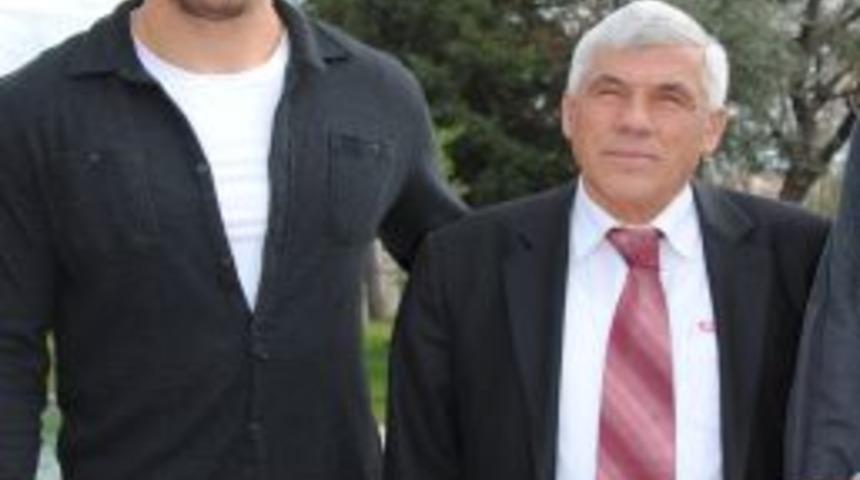 'Ali G&uuml;rb&uuml;z'&uuml;n Altın Kemeri Antalya'ya Getireceğine Y&uuml;rekten Inanıyoruz'