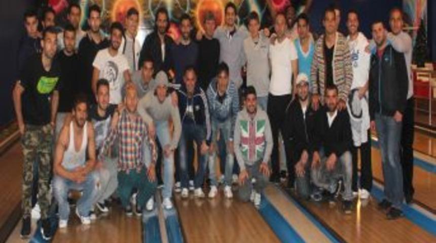 Orduspor'da Teknik Ekip Ve Oyuncular, Bowling Oynayıp Stres Attı