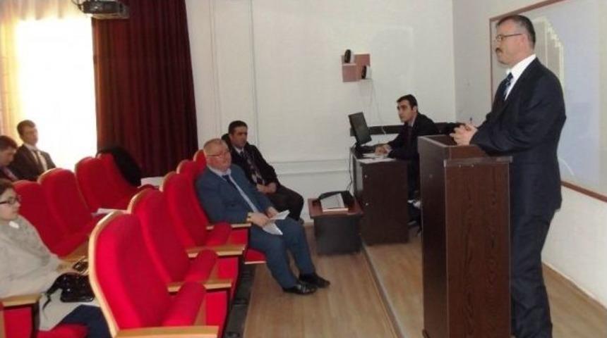 Altıntaş İl&ccedil;esinde Okul M&uuml;d&uuml;rleriyle Benchmarking Toplantısı