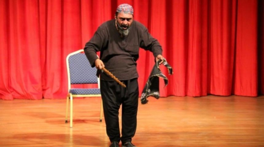 "1915'ten 15 Temmuz'a" İzmir'de sahnelendi