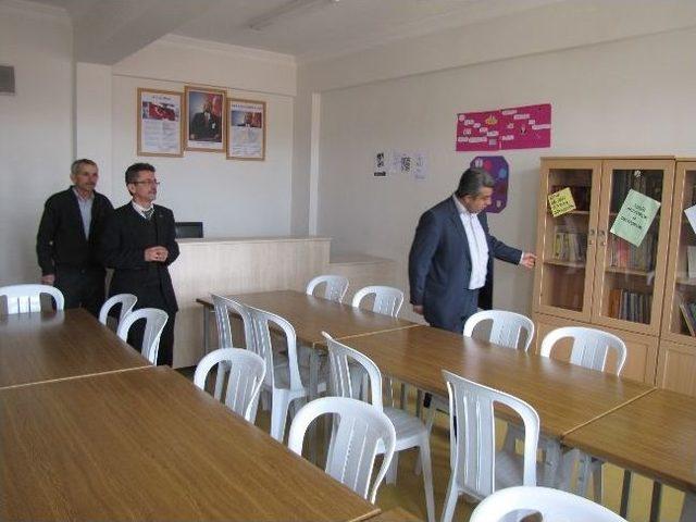 Başkan &Ccedil;alışkan, Derek&ouml;y İlk&ouml;ğretim Okulu nu Ziyaret Etti 3