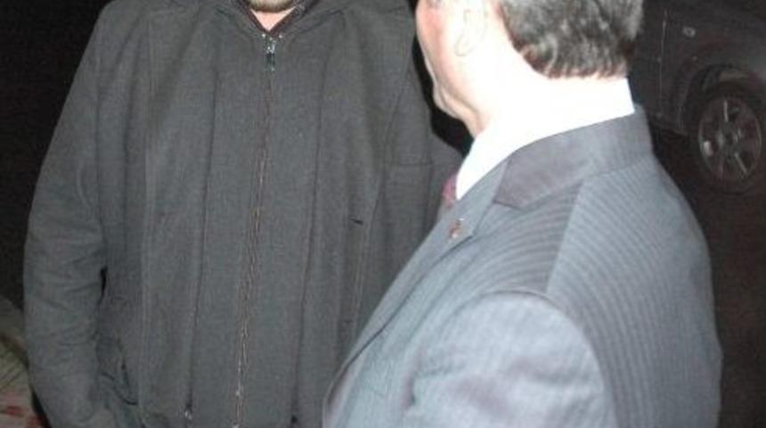 Vali Daş&ouml;z'den &Ouml;ld&uuml;r&uuml;len Taksicinin Evine Taziye Ziyareti