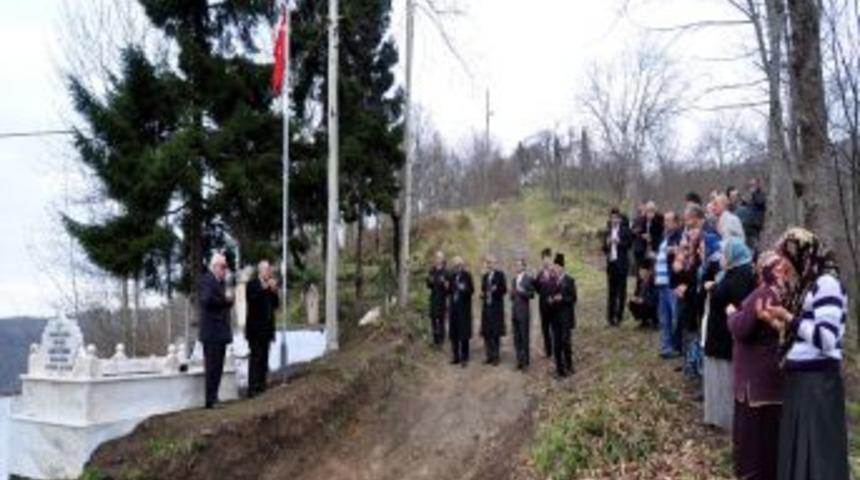Gazi, Bozalioğlu&rsquo;nun Kabrine D&uuml;zenleme