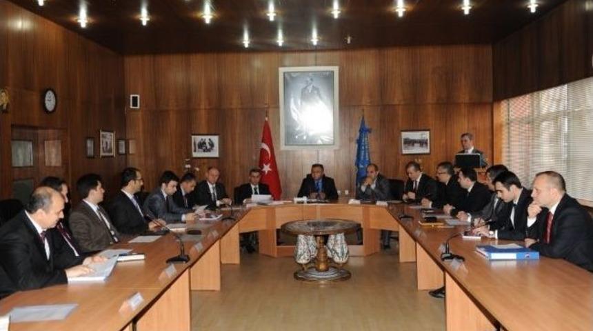 K&uuml;tahya Valisi Kenan &Ccedil;ift&ccedil;i'den Kaymakamlara: