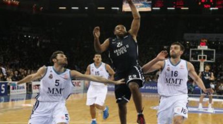 Real Madrid'i 74-72 Yenen Anadolu Efes E Grubu&rsquo;nun Yeni Lideri Oldu