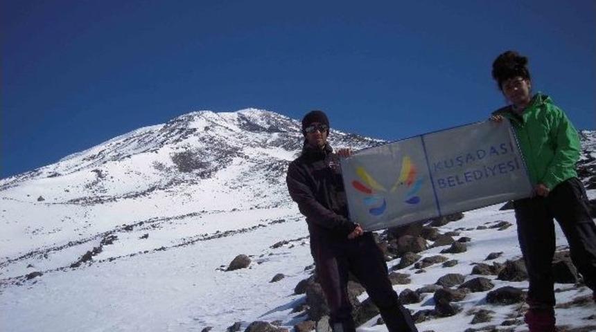 Kuşadalı Aslı, Ağrı Dağı&rsquo;nda Zirve Yaptı
