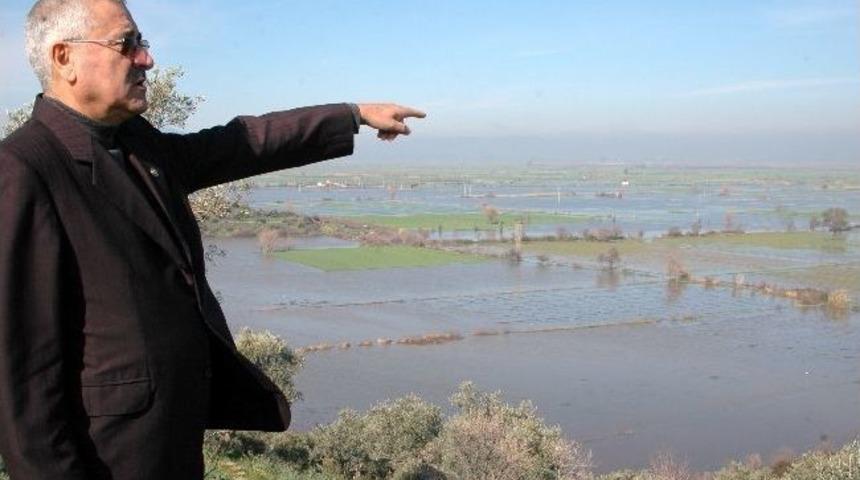 Ko&ccedil;arlı Ziraat Odası&rsquo;ndan &Ccedil;ift&ccedil;iye B&uuml;y&uuml;k Destek