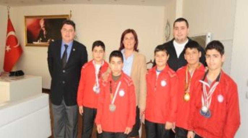 Minik Herk&uuml;llerden &Ccedil;er&ccedil;ioğlu&rsquo;na Avrupa Şampiyonluğu S&ouml;z&uuml;