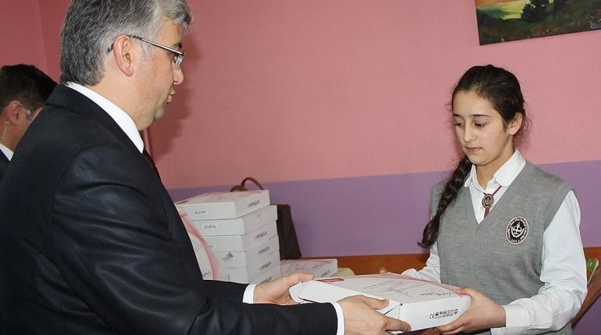 Kars Valisi Tepe: Eğitim Sistemimiz Y&uuml;z&uuml;nden Test Ve Tost Gen&ccedil;liği Yetişiyor