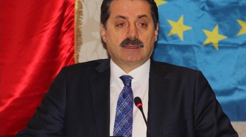 Bakan &Ccedil;elik&rsquo;ten &Ccedil;alışan Kadınlara M&uuml;jde