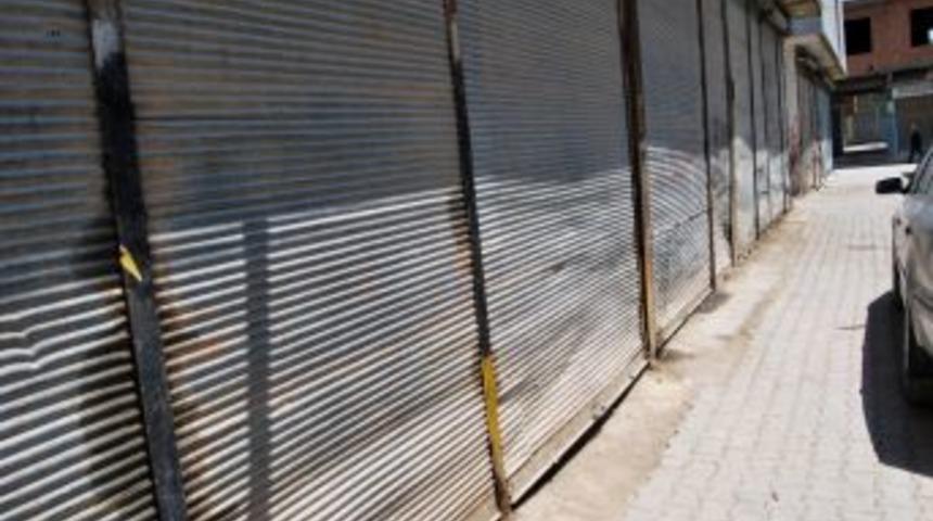 Suru&ccedil;'da Esnaf Kepenk Kapatmak Zorunda Bırakıldı