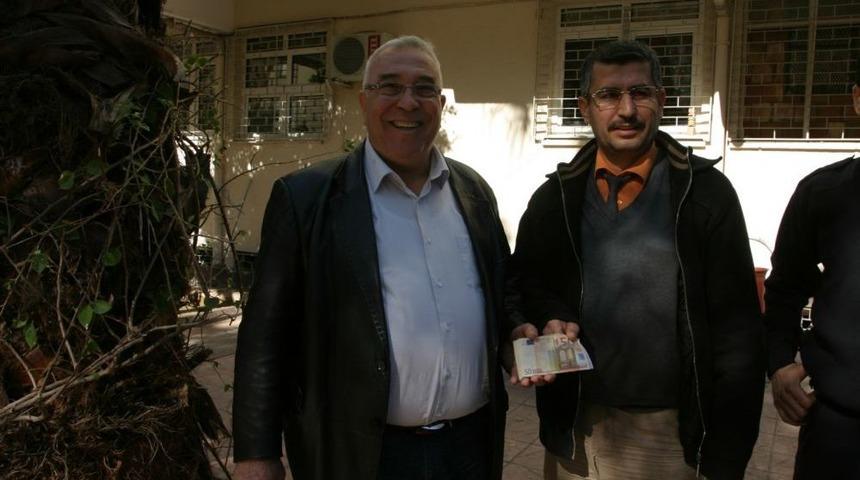 Kaybettiği Umre Parası Bulununca Sevince Boğuldu