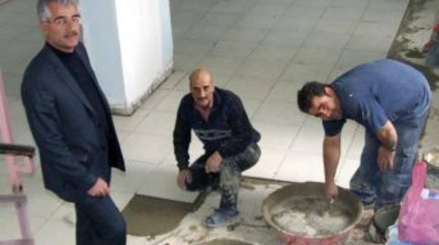 Yerk&ouml;y Şehit Sedat Nezih &Ouml;zok Lisesi'nin Bakım Ve Onarımı Yapıldı