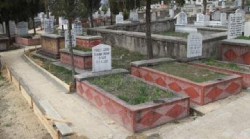 Safranbolu Aile Mezarlığında &Ccedil;alışmalar Başladı