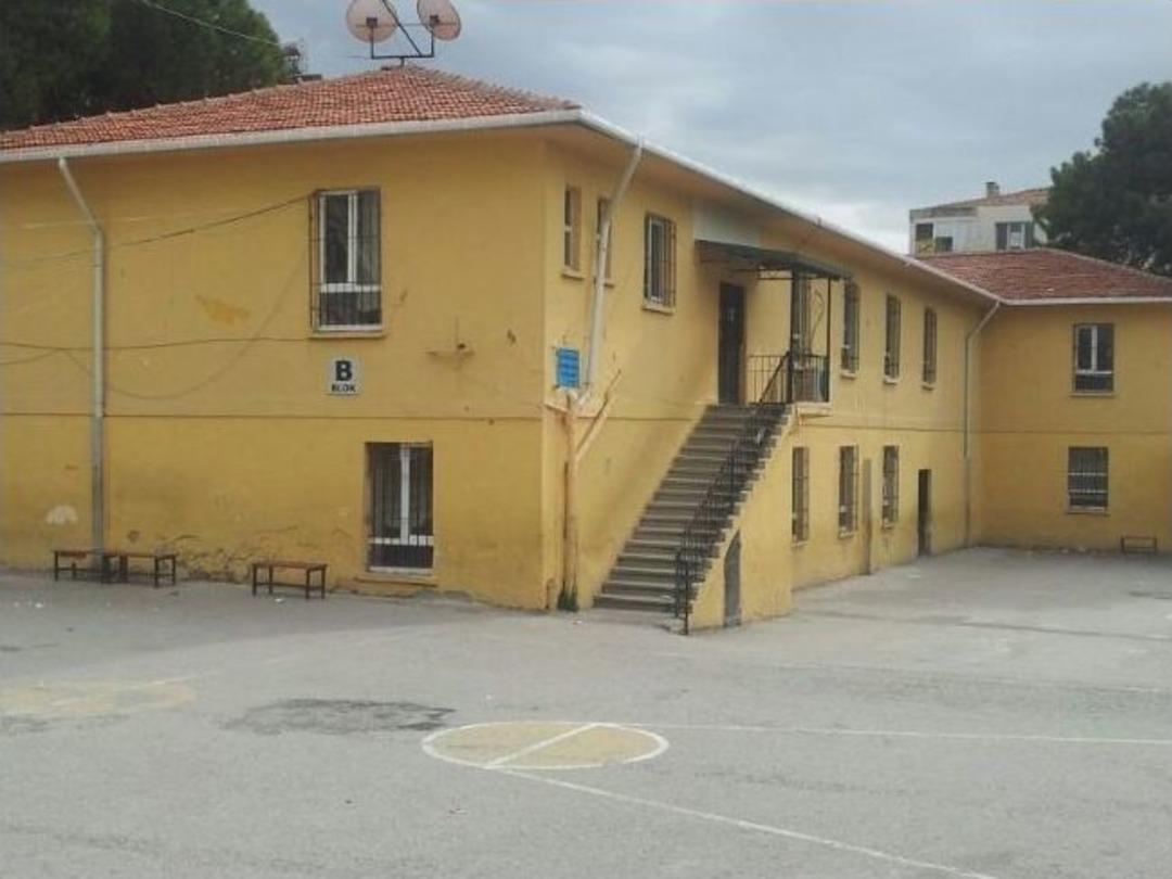 (&ouml;zel Haber) Buca'da Okul Krizi