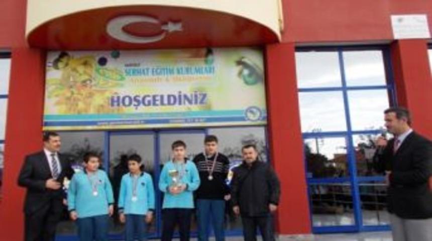 Serhat Koleji Masa Tenisinde Osmaniye Birincisi Oldu.