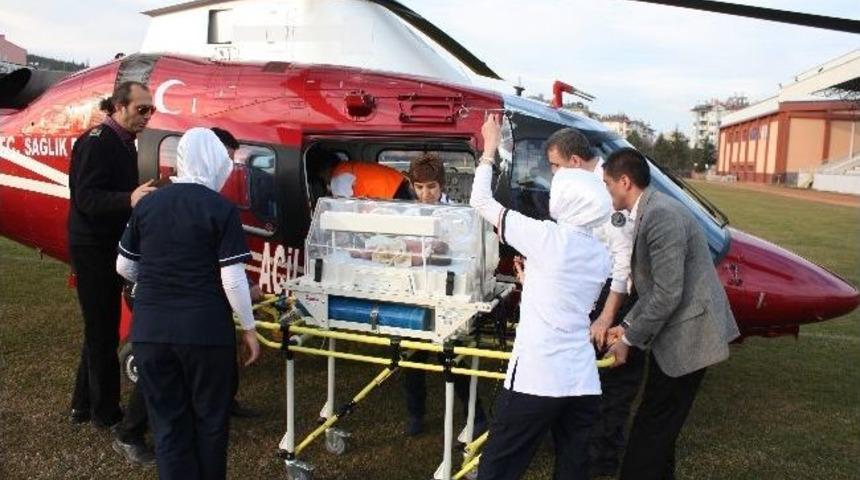 Bir G&uuml;nl&uuml;k Bebek İ&ccedil;in Ambulans Helikopter Geldi
