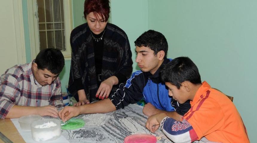 Sokakların Değil, Zanaatın &Ccedil;ocukları