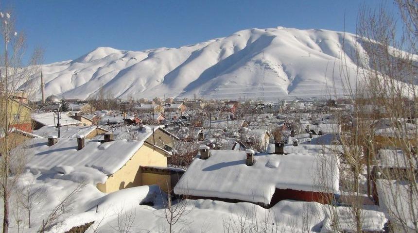 Bitlis&rsquo;te Kar Yağışı Durdu, Karla M&uuml;cadele Hızlandı