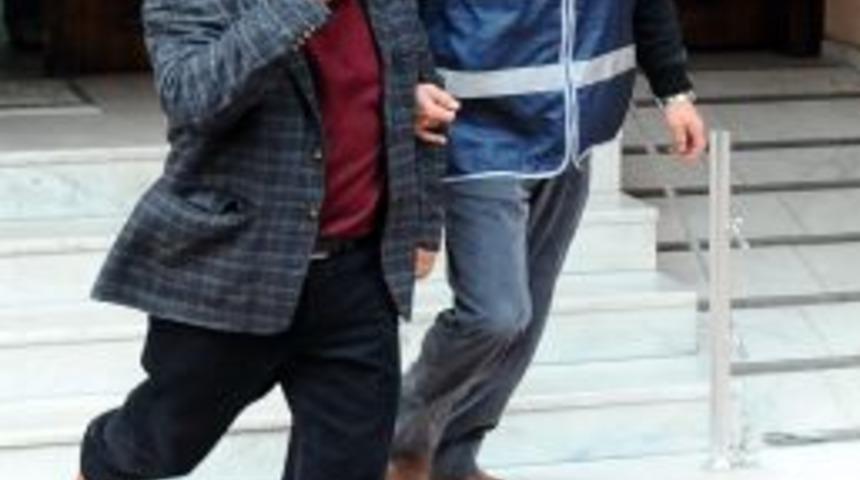 İzmir'de 34 Bin Paket Ka&ccedil;ak Sigara Ele Ge&ccedil;irildi