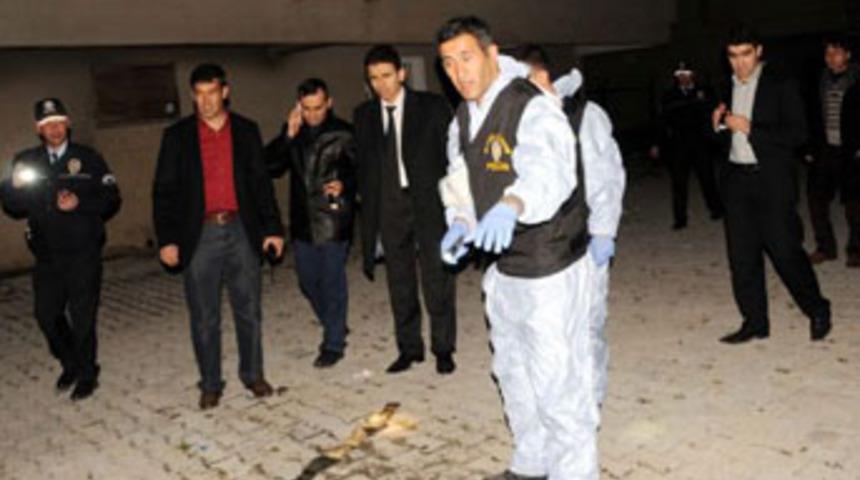 Canlı bomba g&ouml;r&uuml;n&uuml;ml&uuml; hırsız paniği