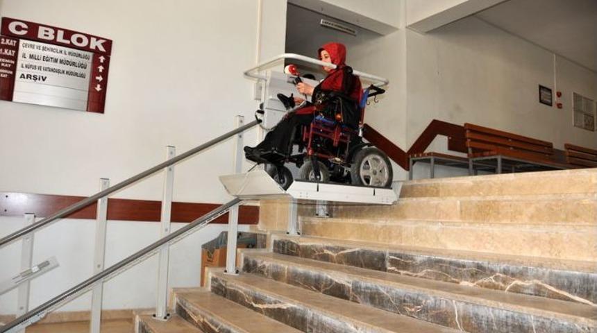 Karaman&rsquo;da Valilik Binasında Engeller Kalktı