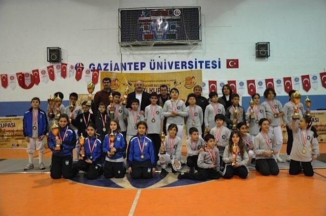 Gazi Kupası’na Eskrim, Karate Ve Tekvando Turnuvası Damgasını Vurdu