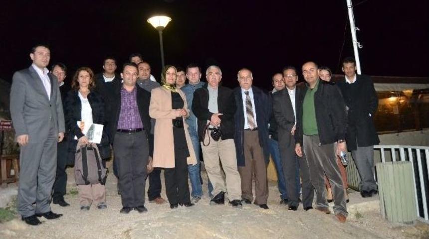 Bakan &Ccedil;elik 20 Kişilik Ekibi Kozan&rsquo;a G&ouml;nderdi