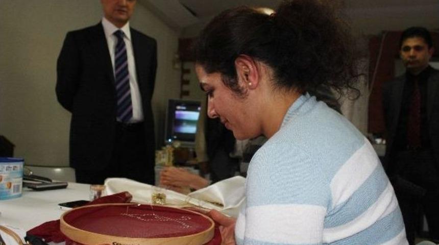 Gaziantep Emniyet M&uuml;d&uuml;r&uuml; &Ouml;mer Aydın Sakatlar Derneğini Ziyaret Etti