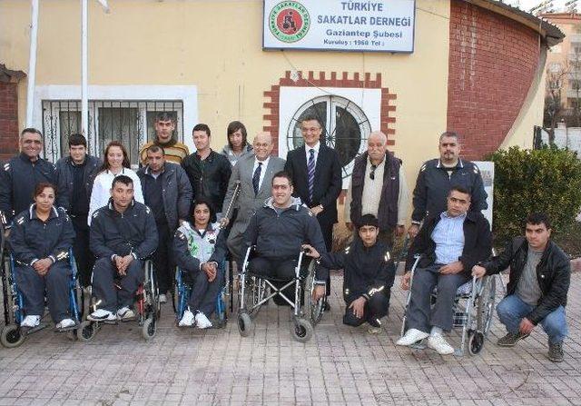 Gaziantep Emniyet Müdürü Ömer Aydın Sakatlar Derneğini Ziyaret Etti 1