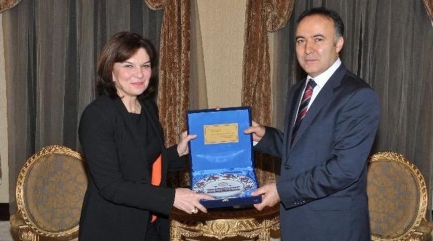 Fransız Senat&ouml;r Goulet, Vali Altıparmak&rsquo;ı Ziyaret Etti