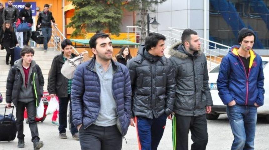 Edirne&rsquo;den 21 &Ouml;ğrenci Kış Gen&ccedil;lik Kampı Yolcusu