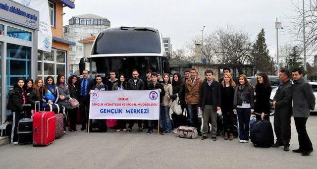 Edirne’den 21 Öğrenci Kış Gençlik Kampı Yolcusu