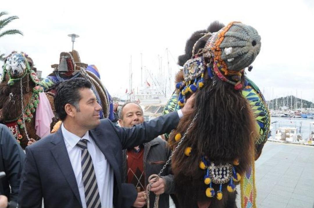 Develer Boru&ouml; Belediye Meydanı&rsquo;nda Boy G&ouml;sterdi