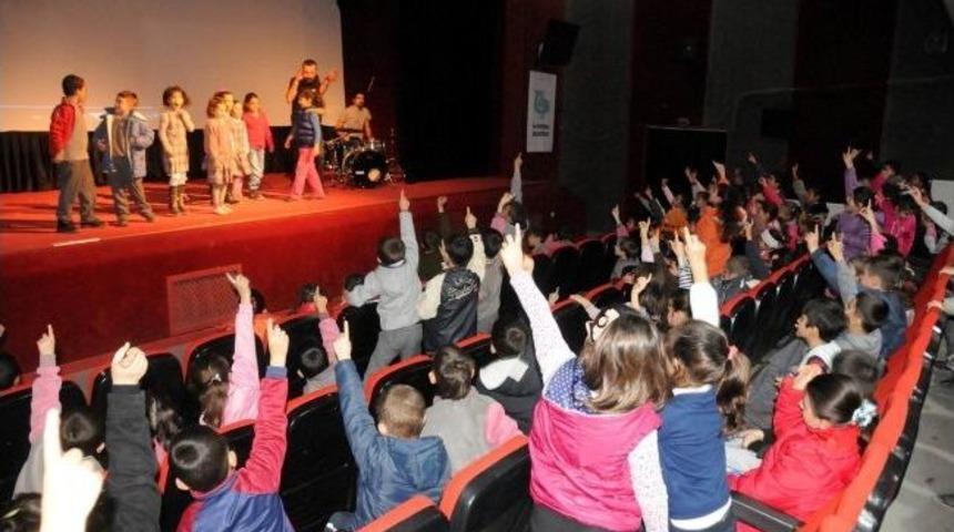 2. &Ccedil;ocuk Tiyatrosu G&uuml;nleri Başladı