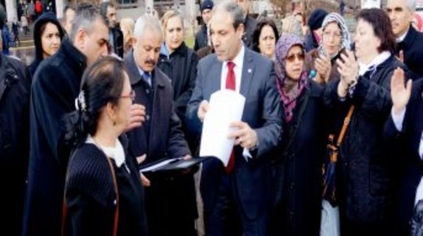 Şehit Aileleri, CHP'li Ayg&uuml;n Hakkında Su&ccedil; Duyurusunda Bulundu