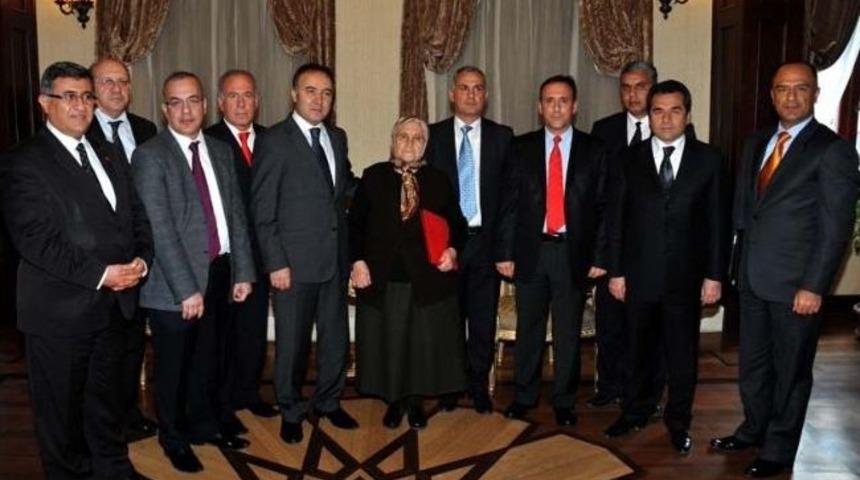 Hayırsever Aileden Side&rsquo;ye İlk&ouml;ğretim Ve Anaokulu