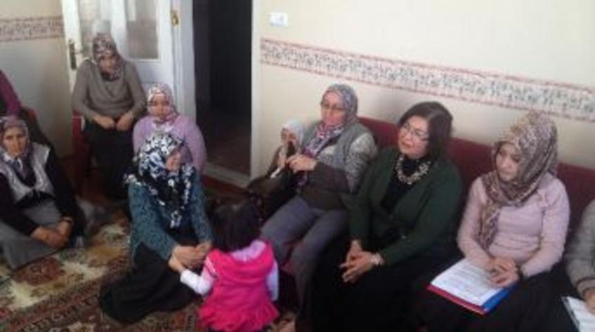 Karaman Belediye Başkanı Kamil Uğurlu'nun Eşi, Kadınların Sesi Oluyor