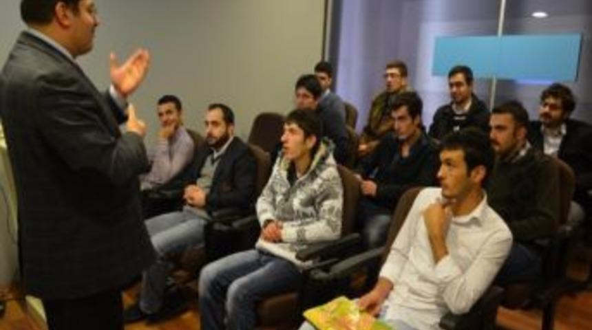 Erzurum'da T&uuml;rk Eli Medya &Ccedil;alışanlarına Y&ouml;nelik Kişisel Gelişim Semineri D&uuml;zenlendi