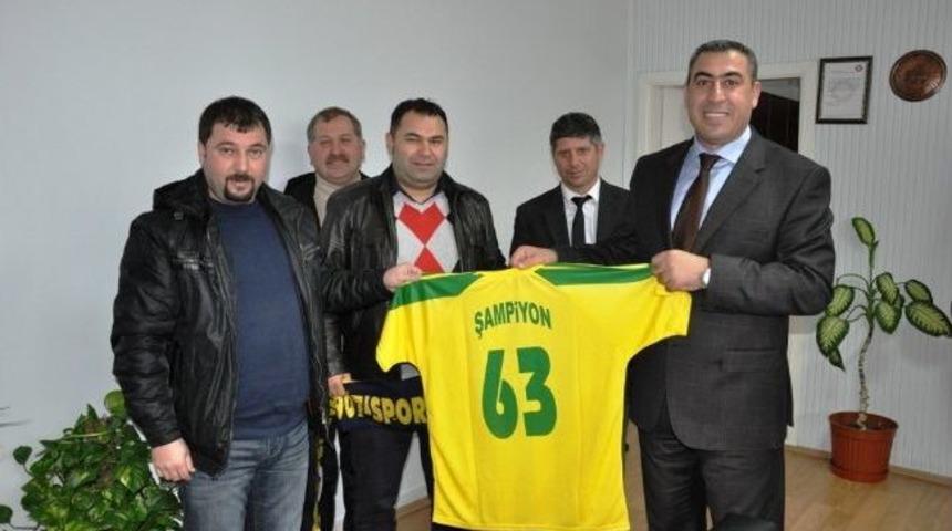 D&uuml;zce 1907 Spor Kul&uuml;b&uuml;'nden Şiran&rsquo;a Forma