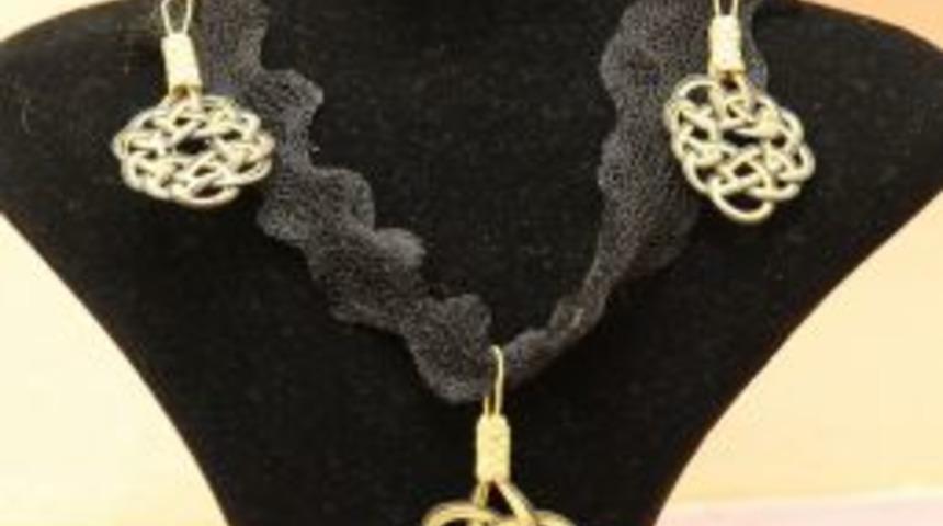 Konaklı Kadınlar Osmanlı Takılarını &Ouml;ğreniyor